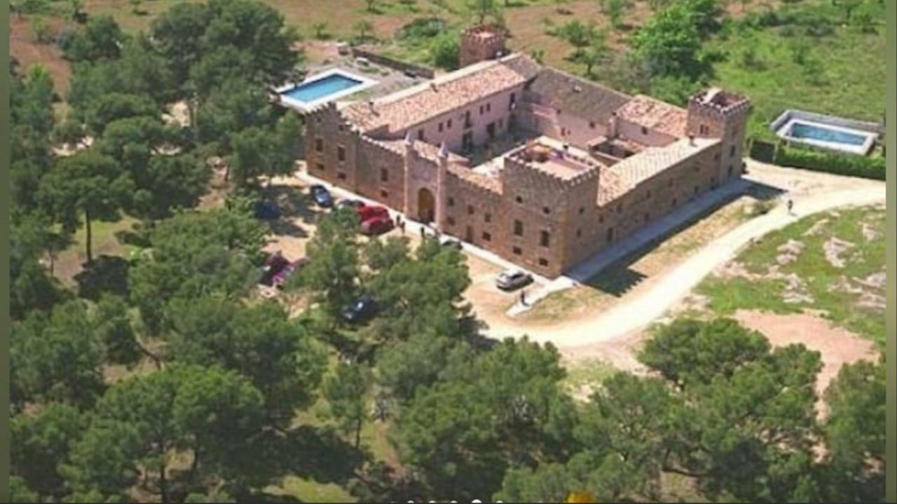 Castillo Con Piscina En Plena Sierra Calderona Сегорбе Экстерьер фото